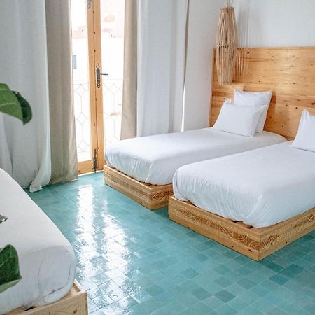 Blue Waves Boutique Hostel Tamraght 外观 照片