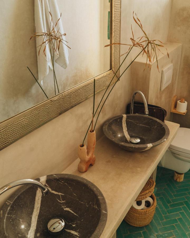 Blue Waves Boutique Hostel Tamraght 外观 照片