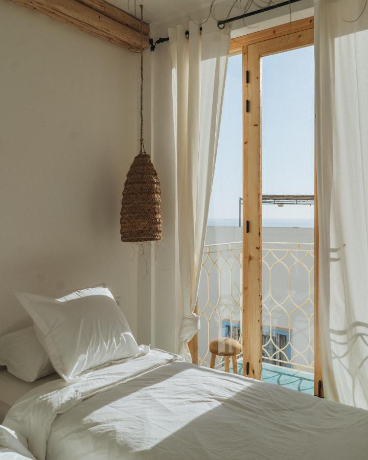 Blue Waves Boutique Hostel Tamraght 外观 照片