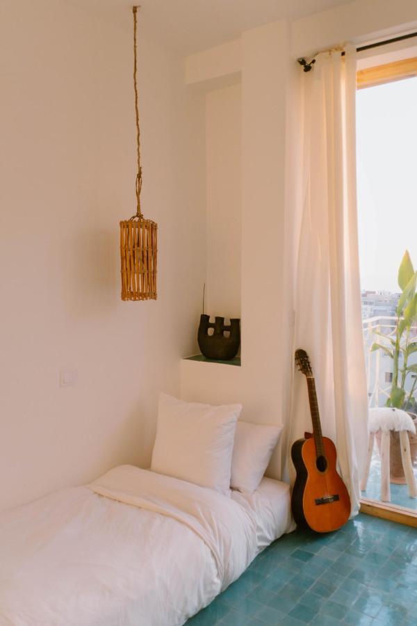Blue Waves Boutique Hostel Tamraght 外观 照片