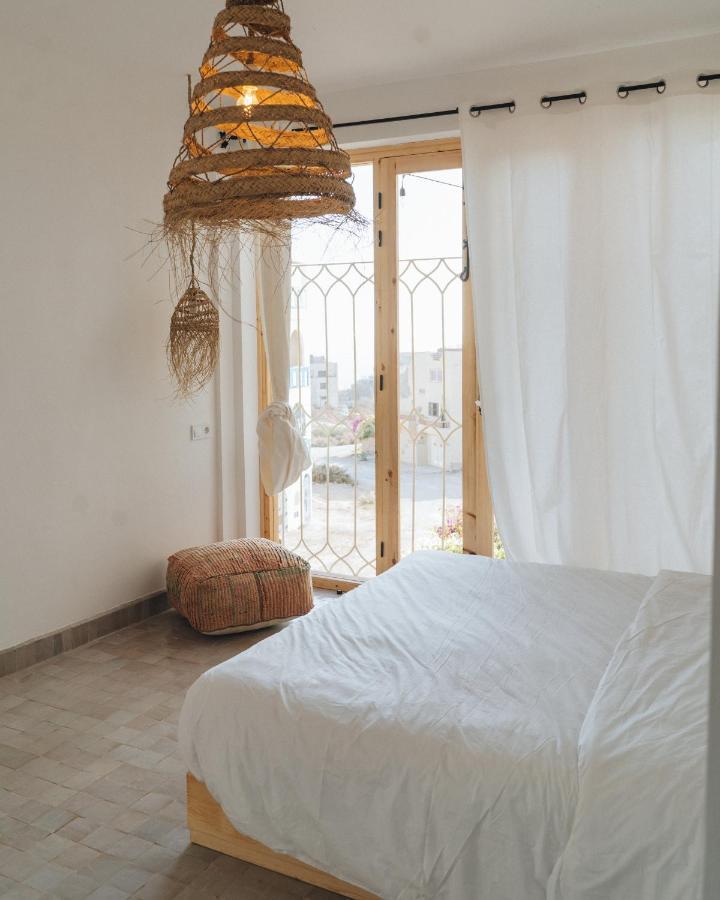 Blue Waves Boutique Hostel Tamraght 外观 照片