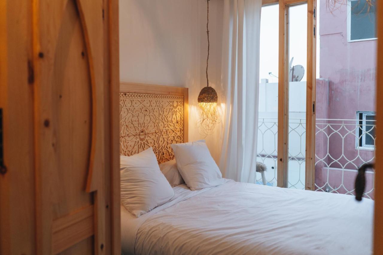 Blue Waves Boutique Hostel Tamraght 外观 照片