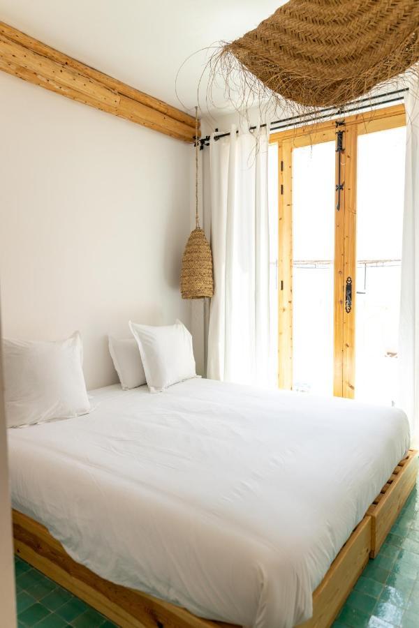 Blue Waves Boutique Hostel Tamraght 外观 照片