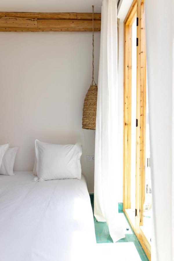 Blue Waves Boutique Hostel Tamraght 外观 照片