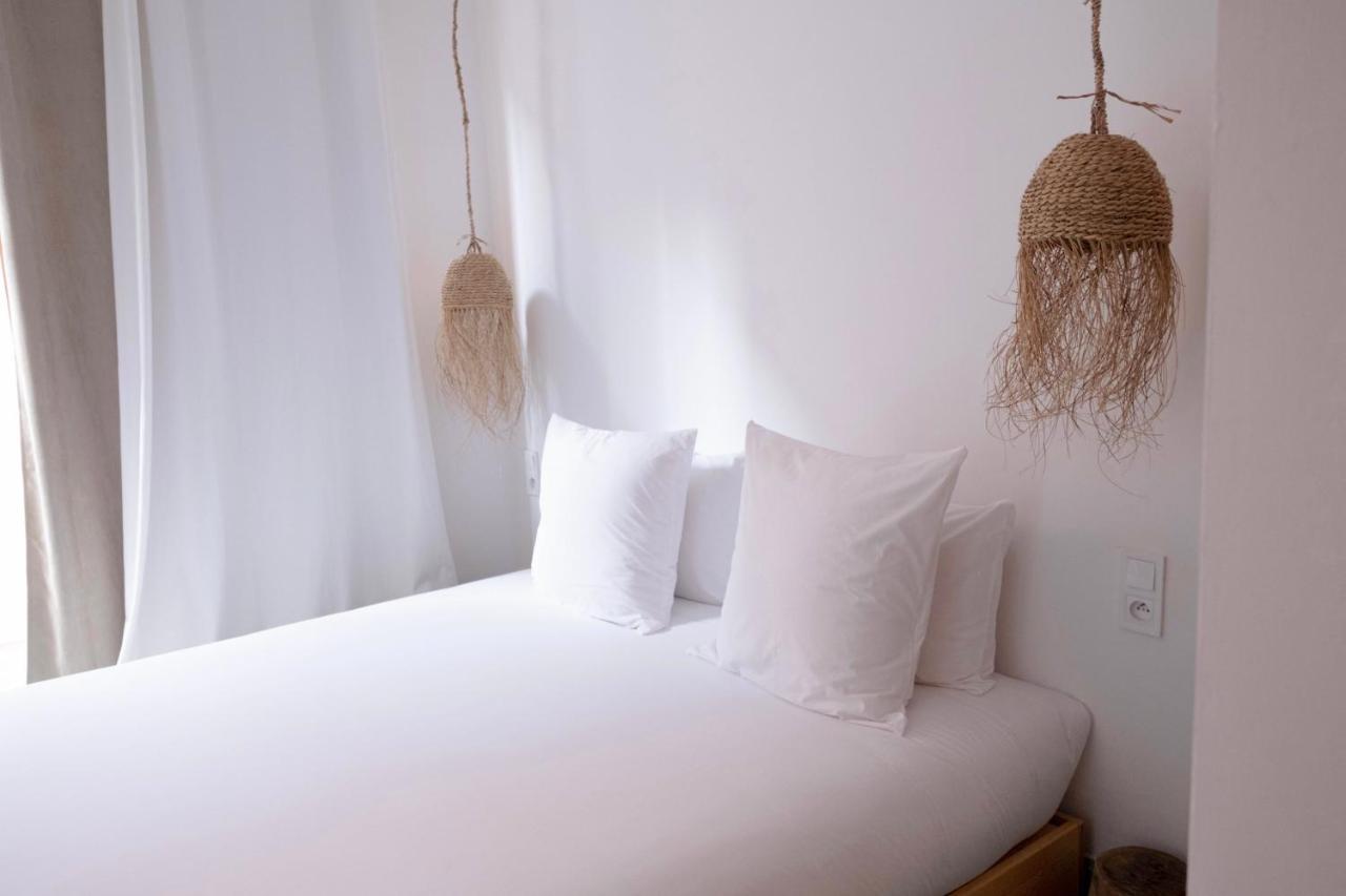Blue Waves Boutique Hostel Tamraght 外观 照片
