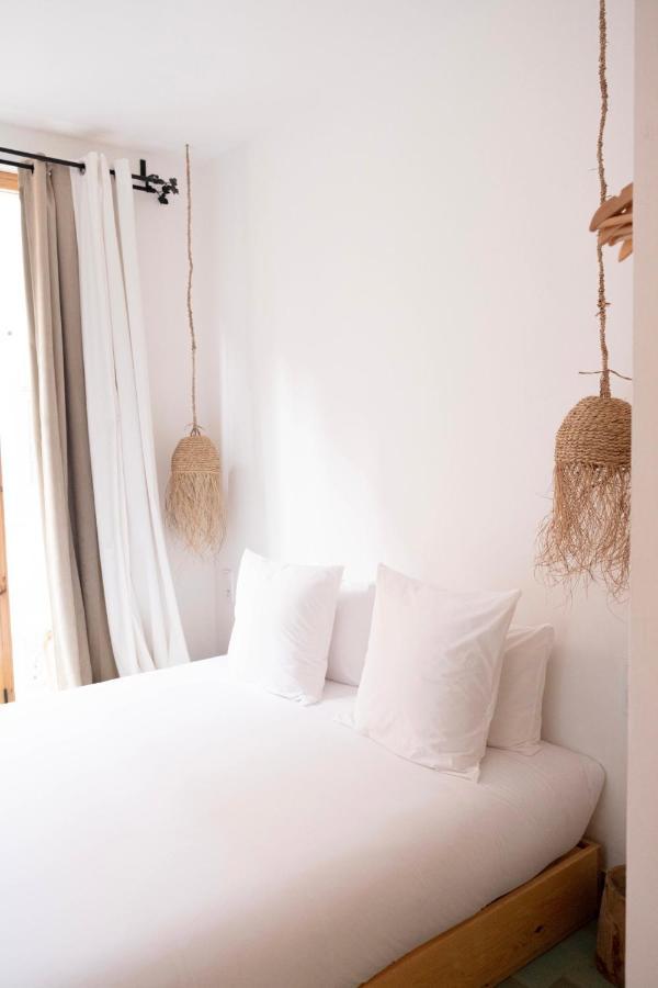 Blue Waves Boutique Hostel Tamraght 外观 照片