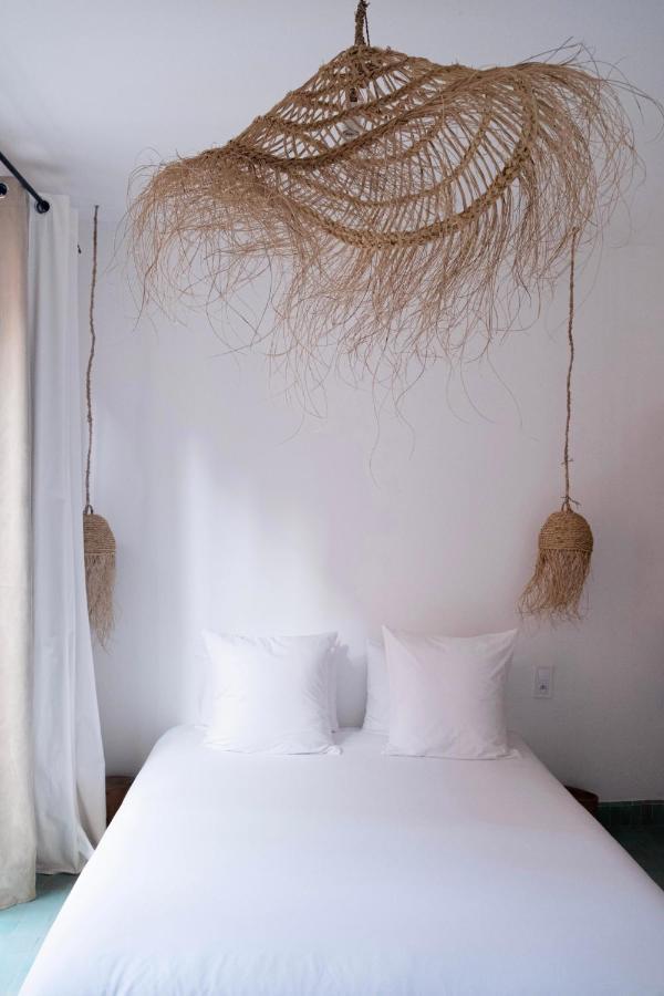 Blue Waves Boutique Hostel Tamraght 外观 照片